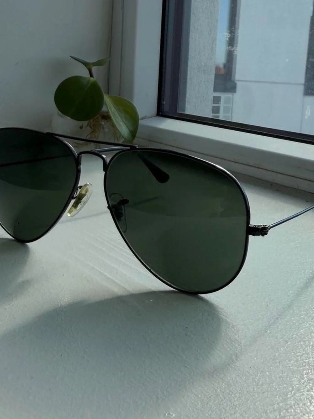 Ray-Ban Aviator Sunglasses - Black Frame with Dark Green Lenses